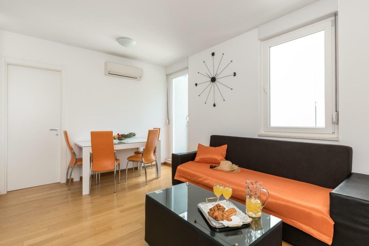 Apartment Marcela With Private Parking Split Exteriör bild