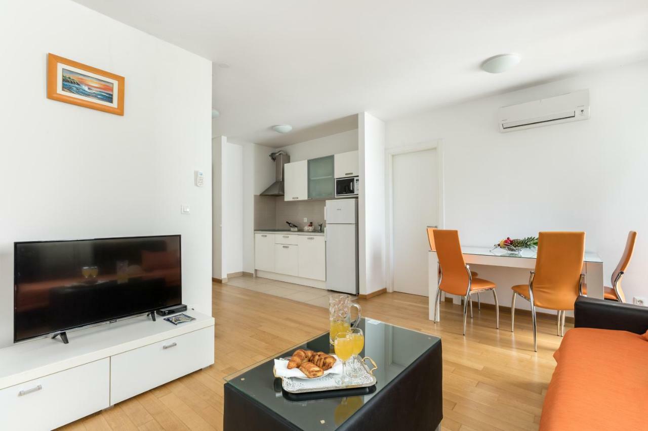 Apartment Marcela With Private Parking Split Exteriör bild